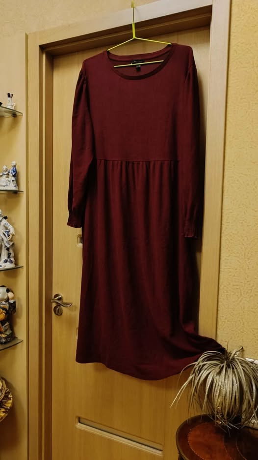 Burgundy long dress, 35 GEL
