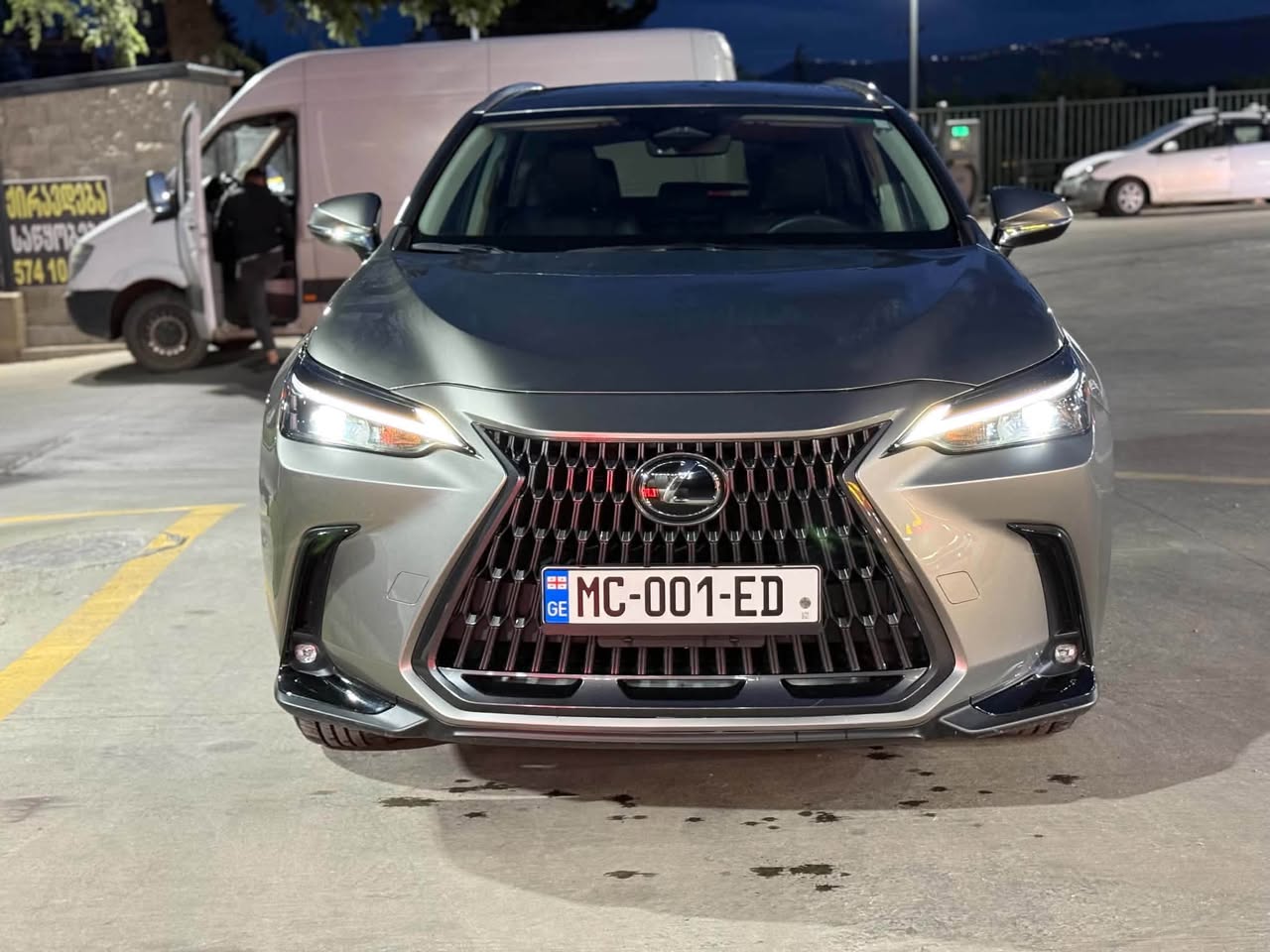 Lexus NX 2024 — 30,000$