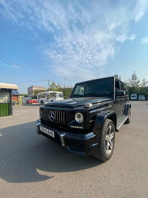 Mercedes-Benz G500 — 27,000$