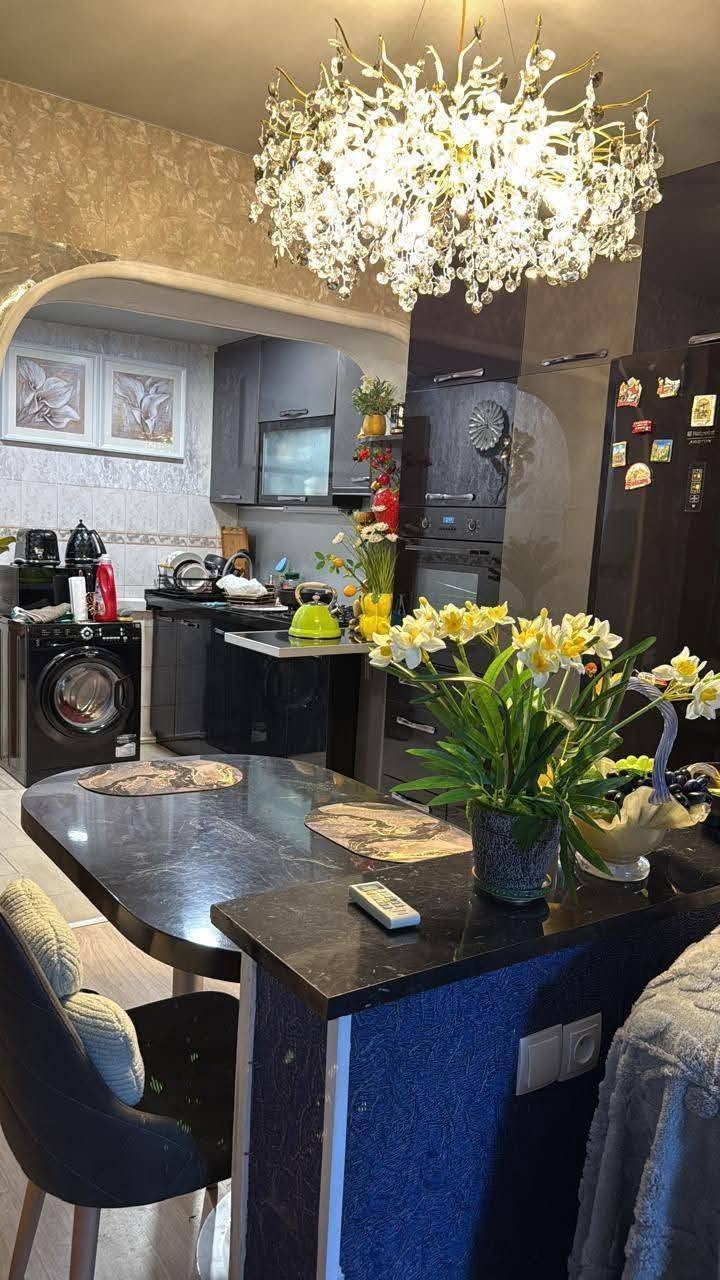 Satılır 6-otaqlı mənzil, Tbilisi — $115,000