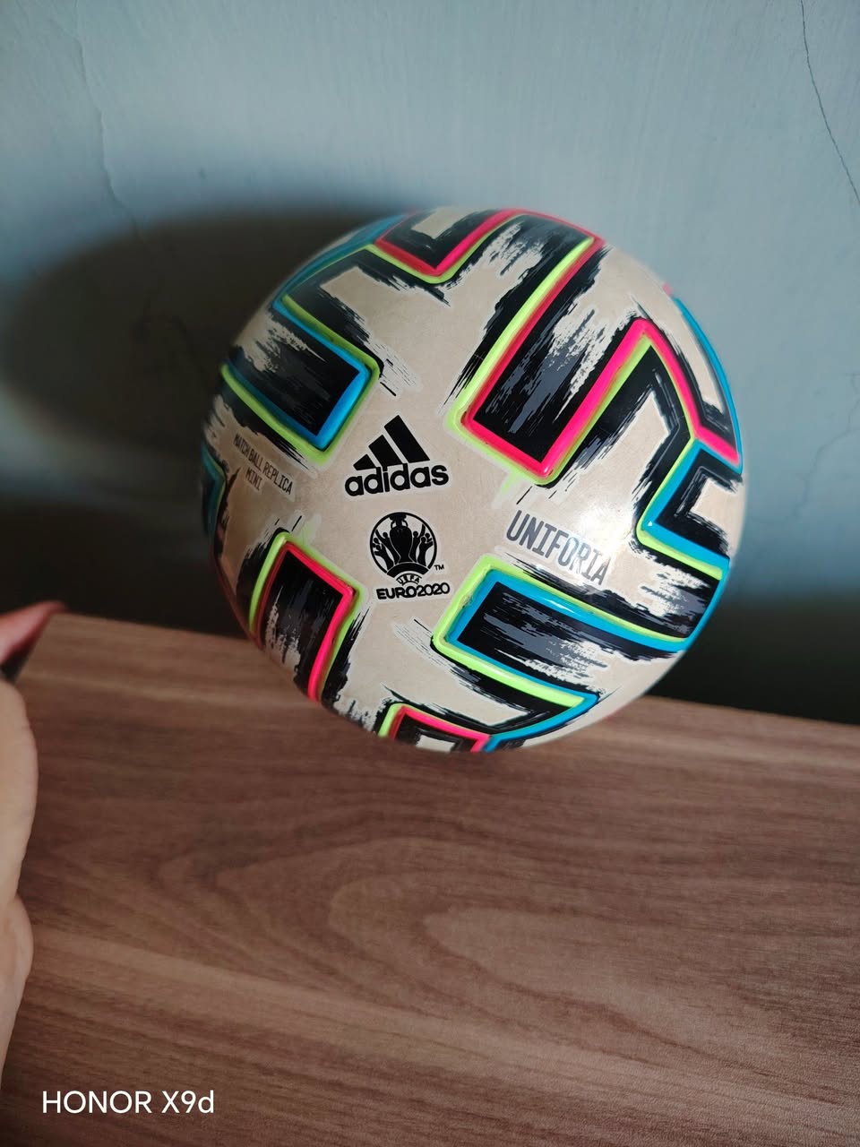 Adidas Uniforia Euro 2020 футбольный мяч