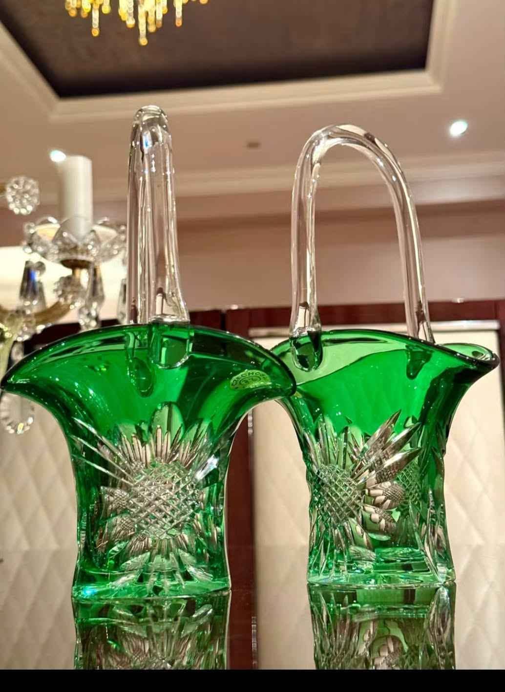 Կանաչ բյուրեղային զամբյուղ ծաղկամանների զույգ