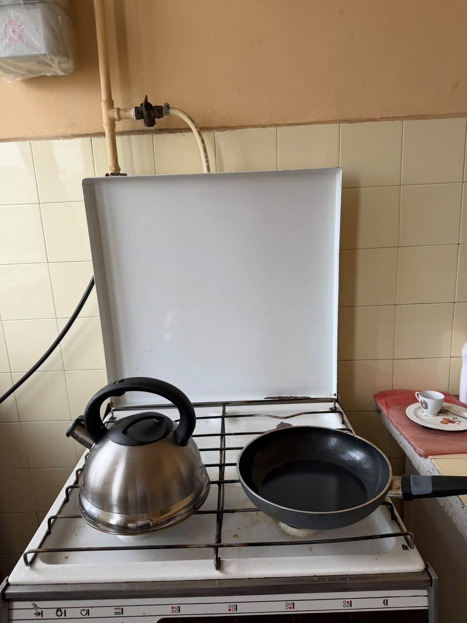 Gas stove for sale, price 150 lari, available today