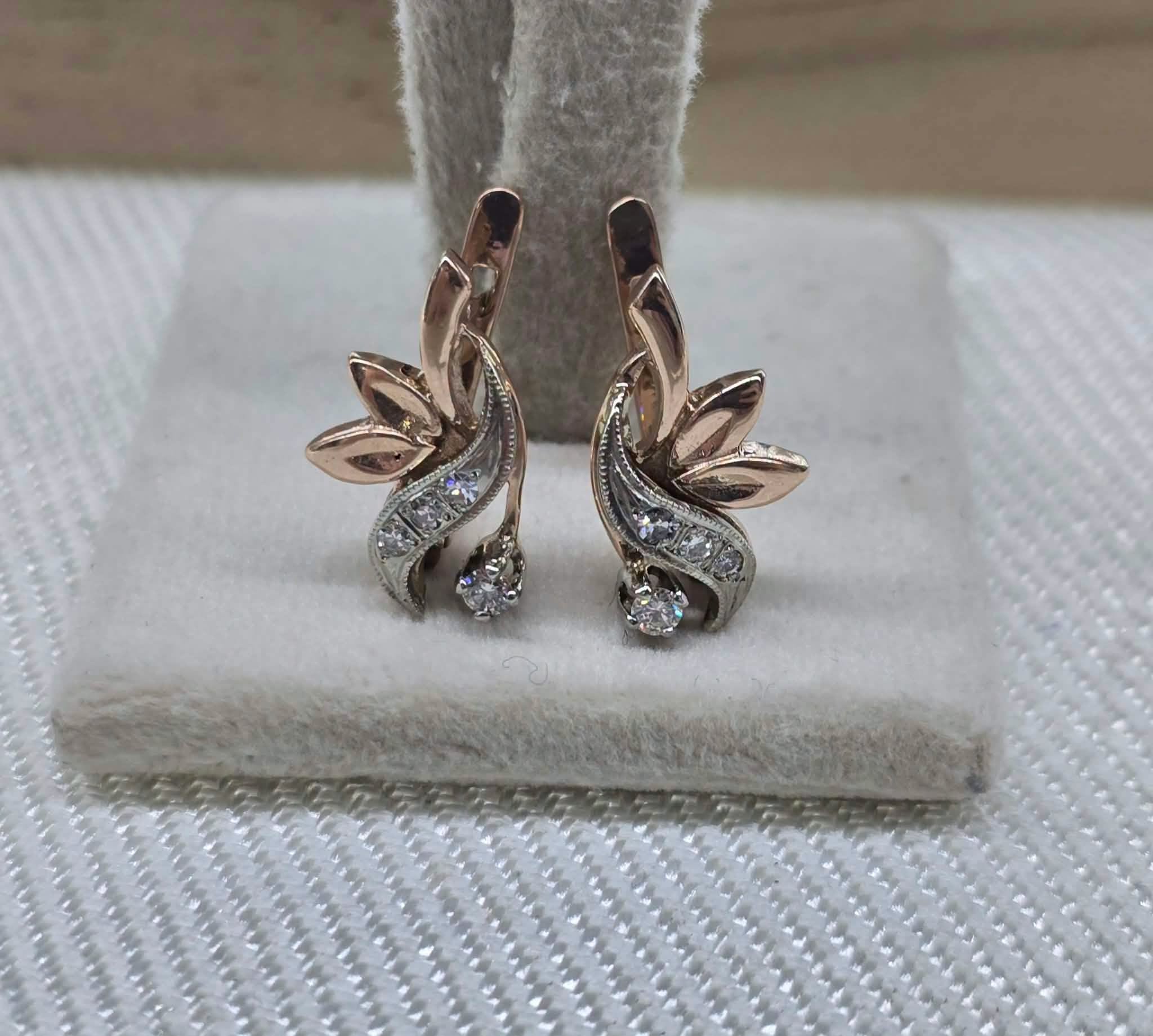 Old factory earrings 585 sample, with diamonds