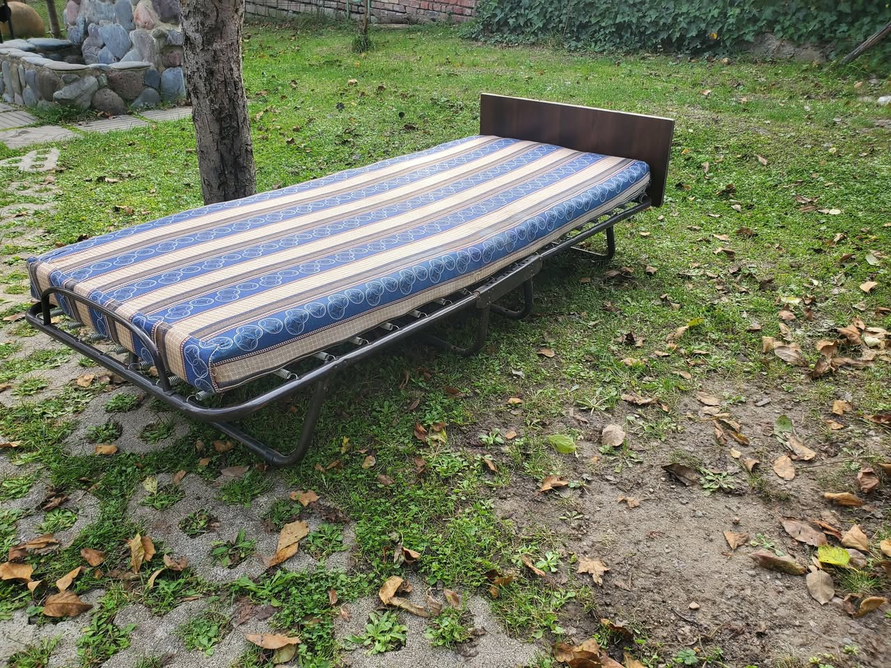 Giorgi. Katlanabilir yatak "Lejanka" çalışır durumda - 50₾