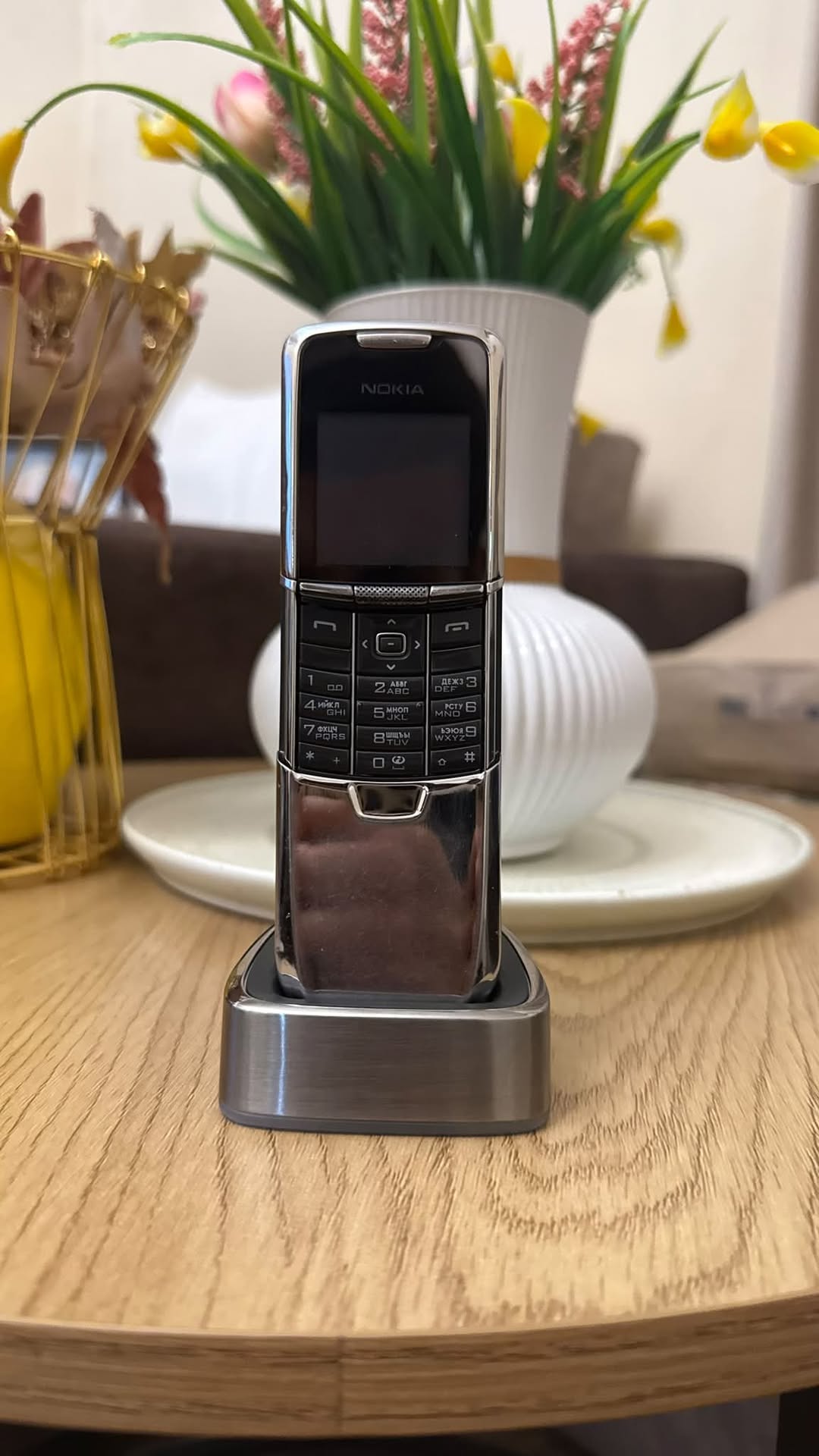 Nokia 8800 արժան է օրիգինալ