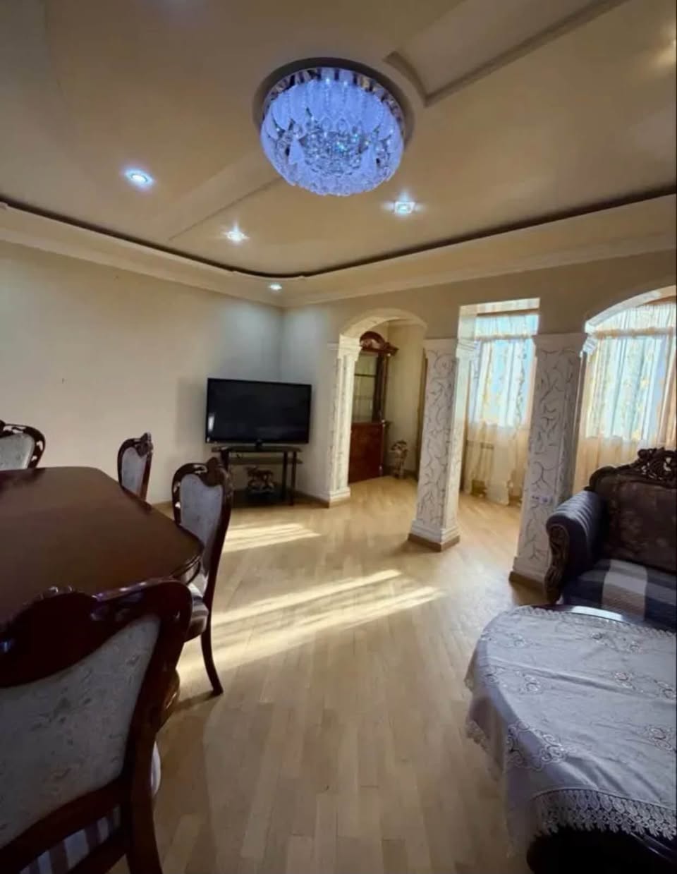 Çox təcili olaraq 3 otaqlı mənzil 300,000֏ qiymətə icarəyə verilir