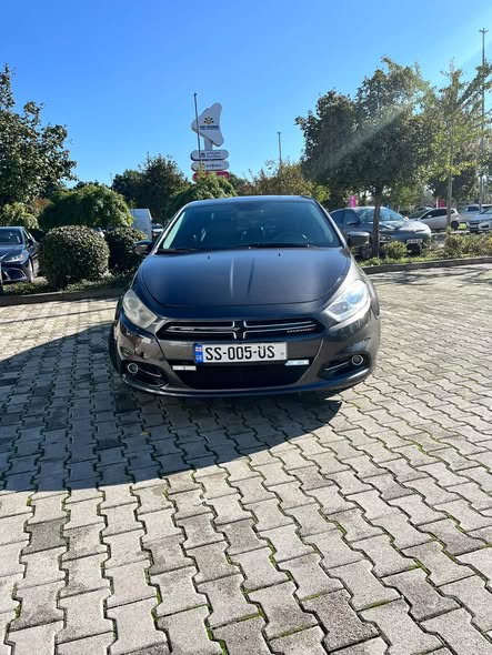 იყიდება სასწრაფოდ ფასი : 4,400$ წელი 2014
