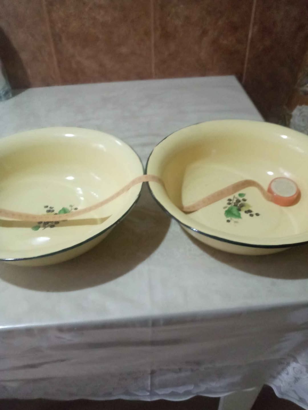 Emallı tas, ölçüsü 30 sm