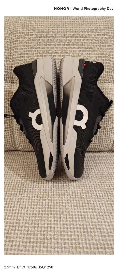 On Cloud shoes, size 43