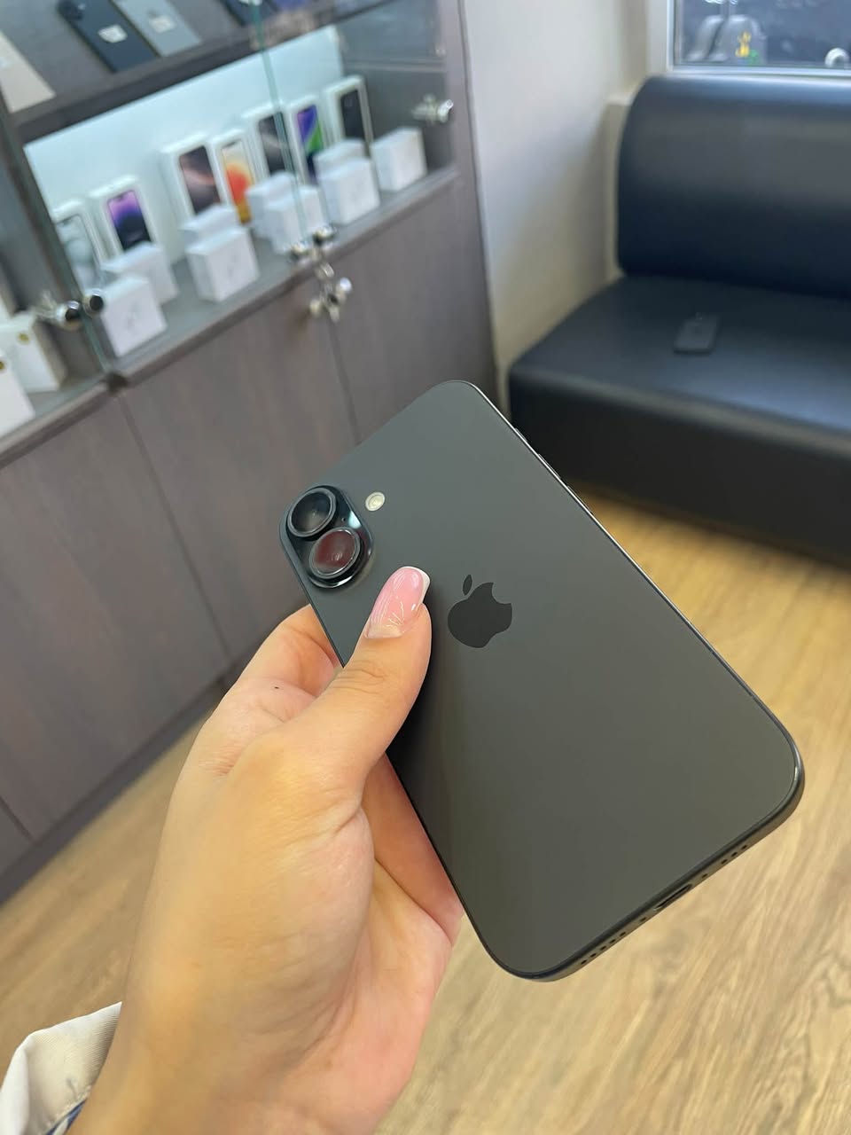 iPhone 16🖤 Заводской 90% 🔋 527