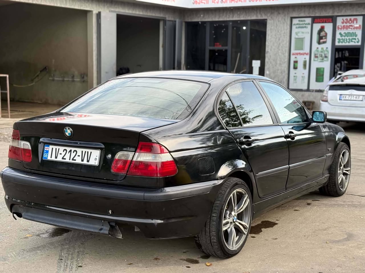 Konuşuruz, 5300 lari karşılığında nakil, 2.5 motorlu, 2 vitesli, sağlam bir araç...