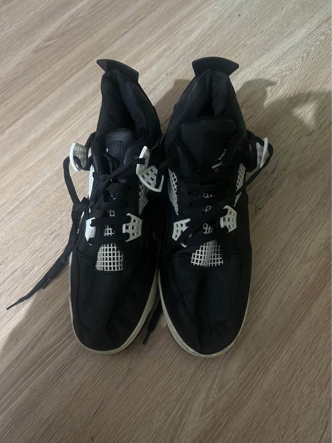 Black sports shoes, new