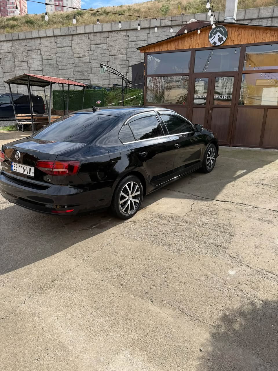 იყიდება 2017 წლიანი ჯეტა 1.4 ძრავით — 7,500$