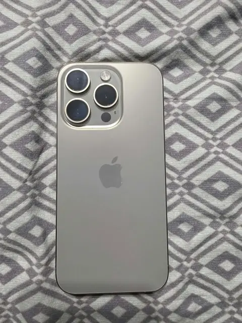 For sale 15 pro 128GB, battery