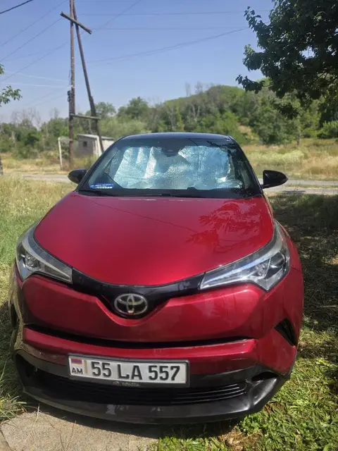 Toyota C-HR 2017 — 18,500$