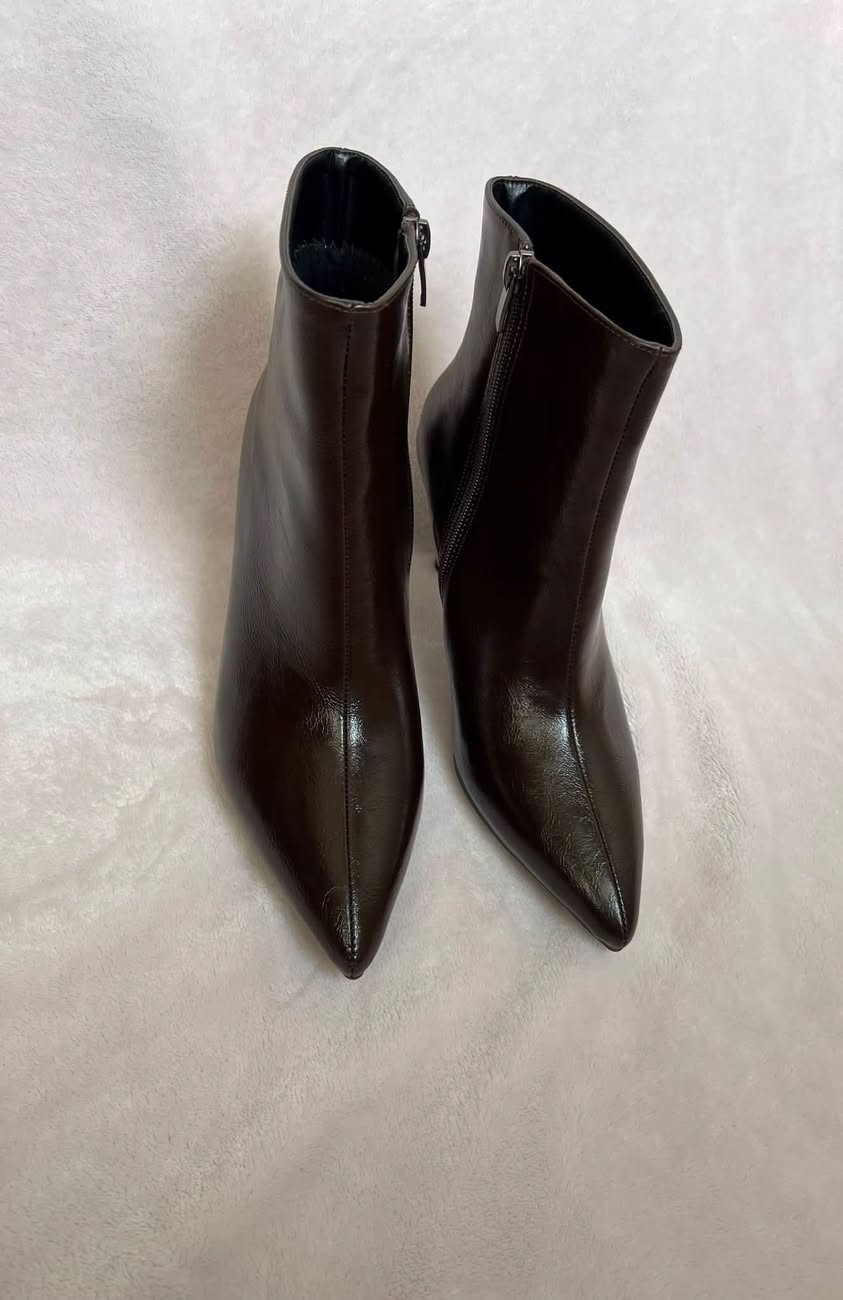 Brown shirts, sizes 36-40
