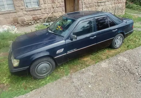 Satılık. Fiyatı 650.000 dram(diskonte edilebilir). Tel.(094)
