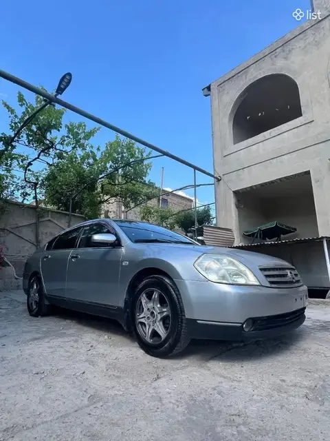 Nissan Teana 2004