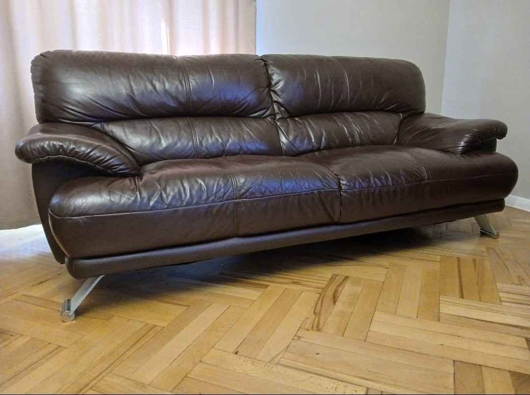 ტყავის დივანი, მუქი ყავისფერი
