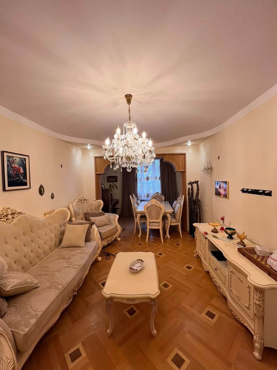 იყიდება 4-ოთახიანი ბინა, გორი — $95,000