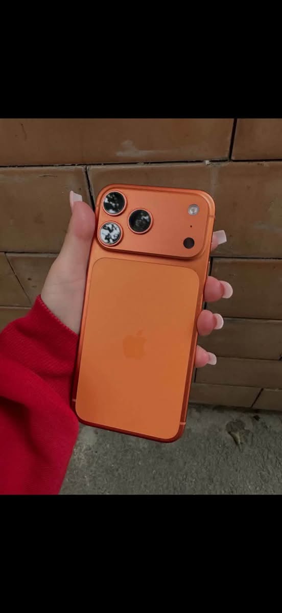 17 pro max in excellent condition — 2,850₾