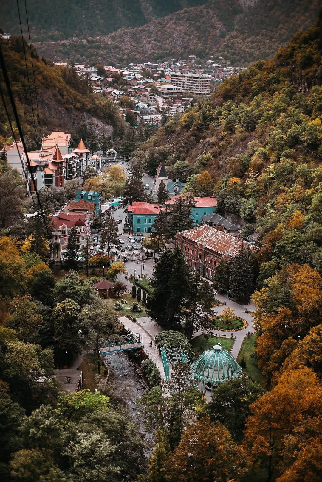 Borçomi kəndi Sadgerdə, torpaq satılır