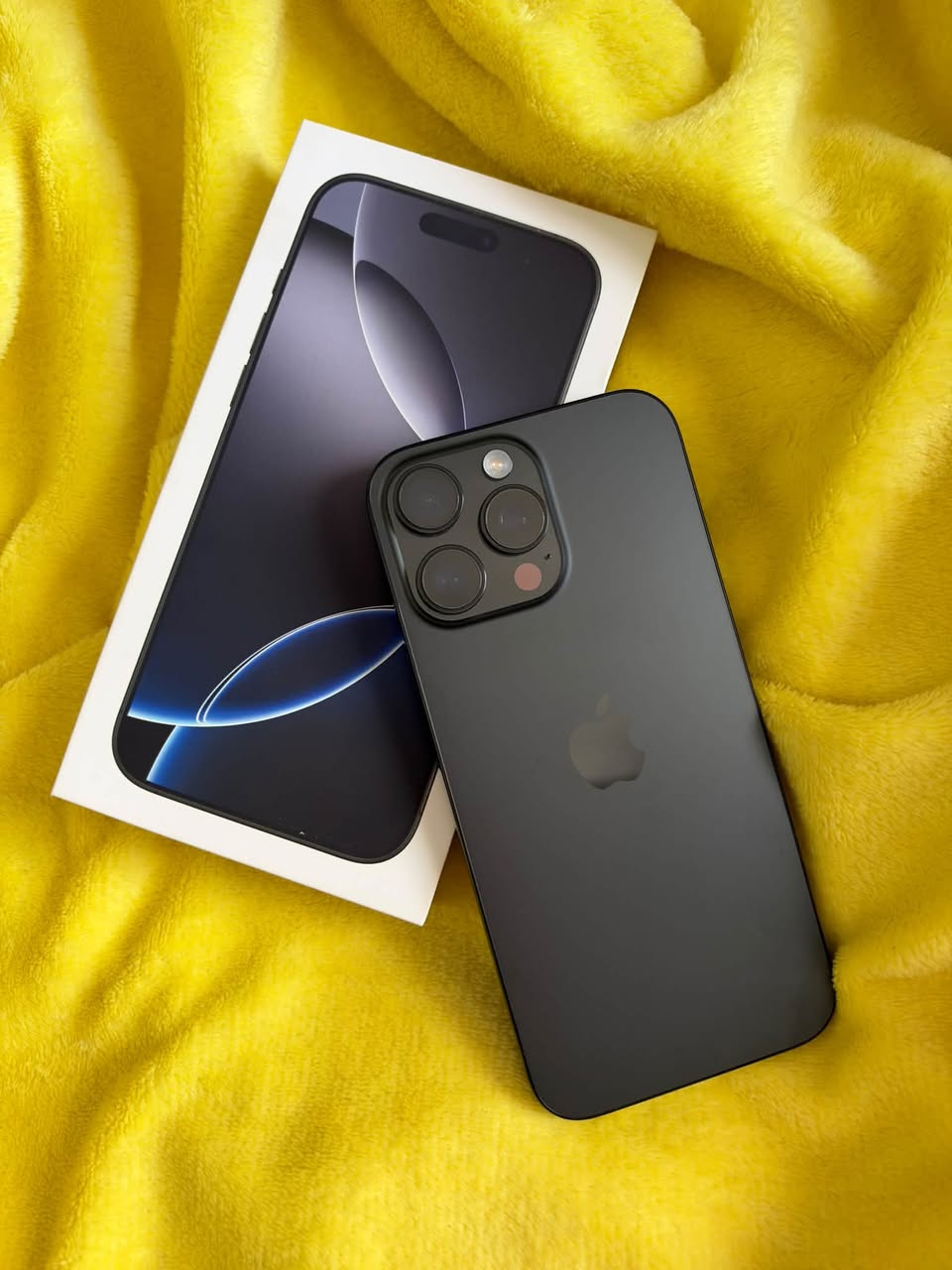 იყიდება iPhone 16 Pro Max! 📱✨ — 2,300₾