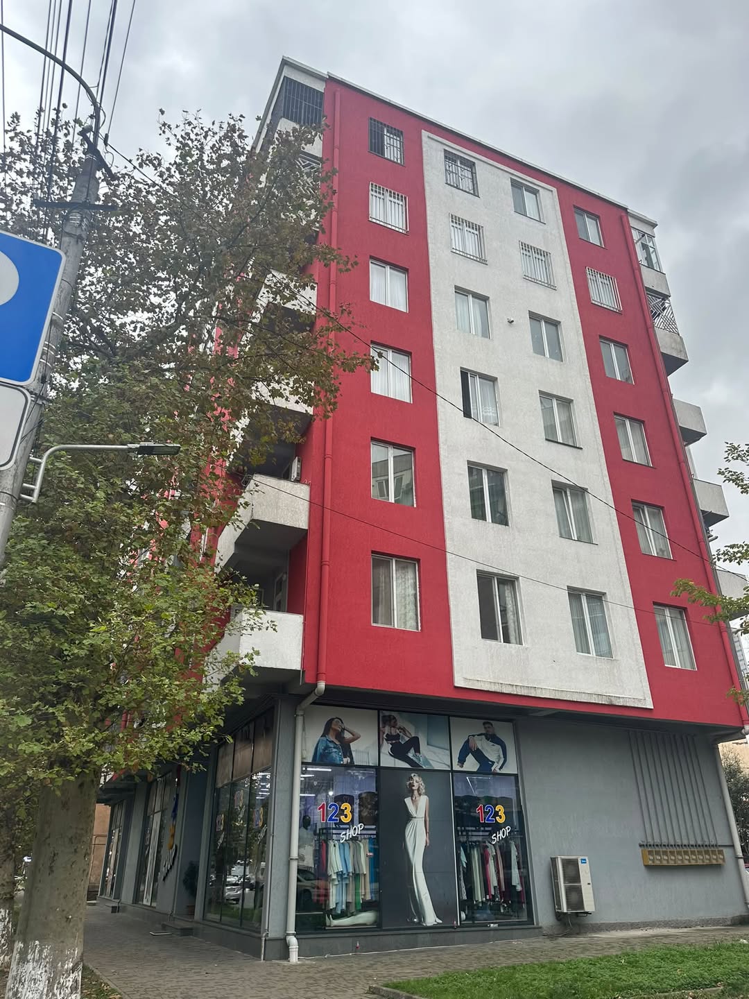 1000 lariyə bu korpusda mənzil icarəyə götürürəm
