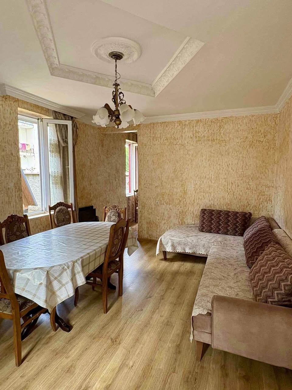 Ev, Kobuleti — $600