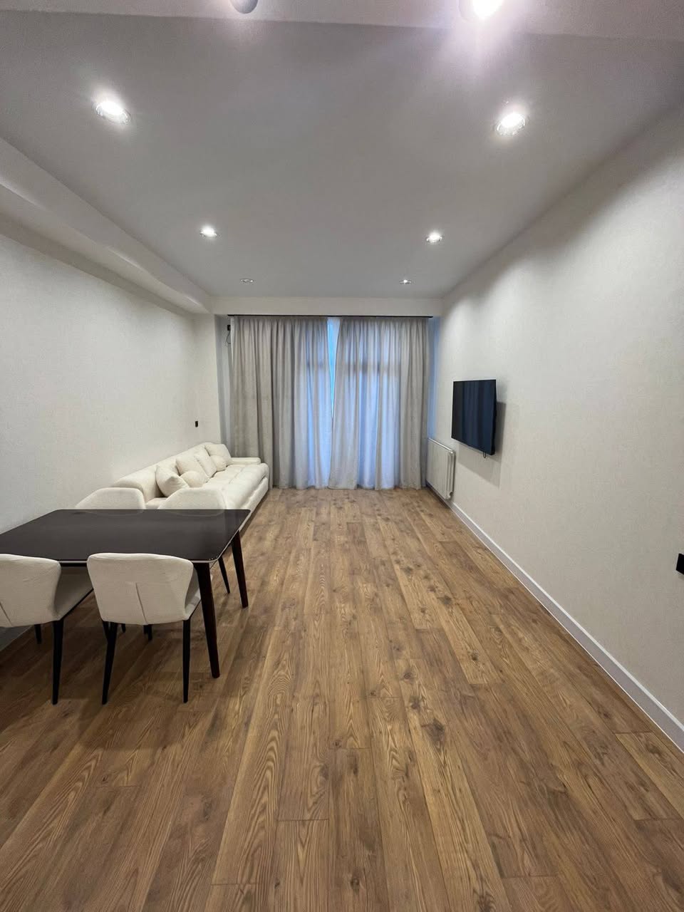 2 oda daire kiraya veriliyor, Tiflis - $700