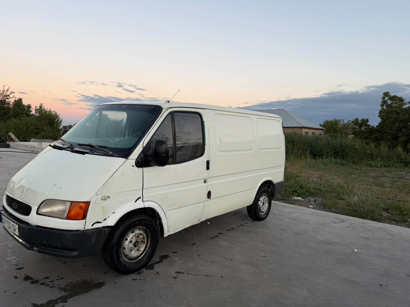 Yük maşını 1998 — 4,500₾