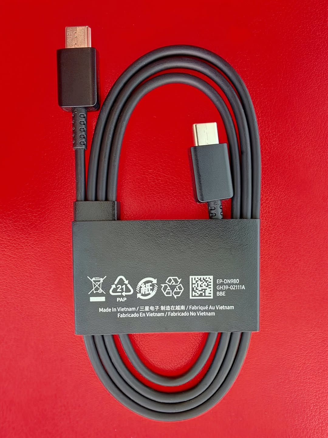 Վաճառվում է օրիգինալ Samsung USB-C կաբել 20₾-ով
