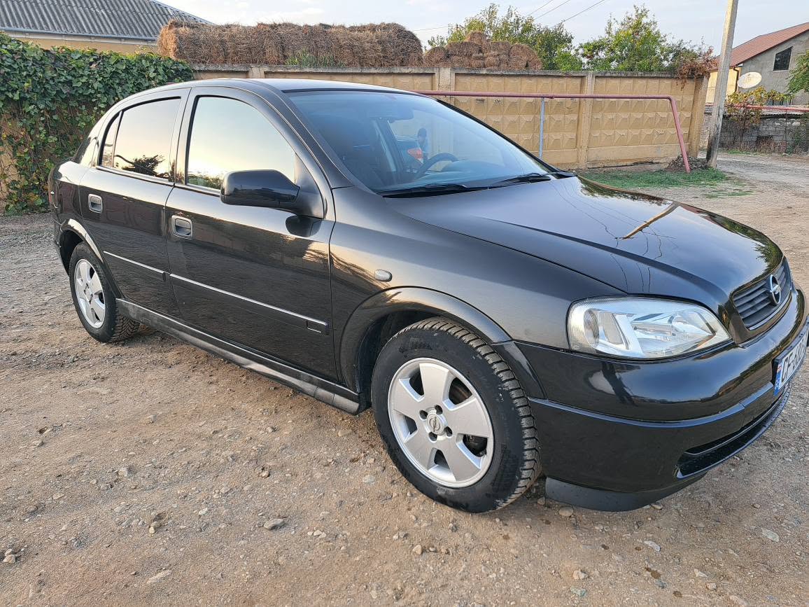 The car is 2001 and costs $3,500.