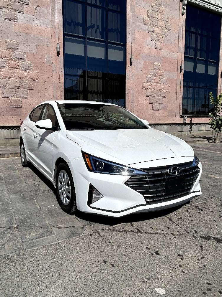 Hyundai Elantra 2020