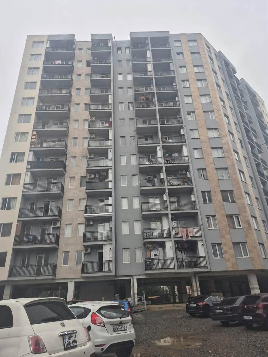 იყიდება ბინა, თბილისი — $94,000