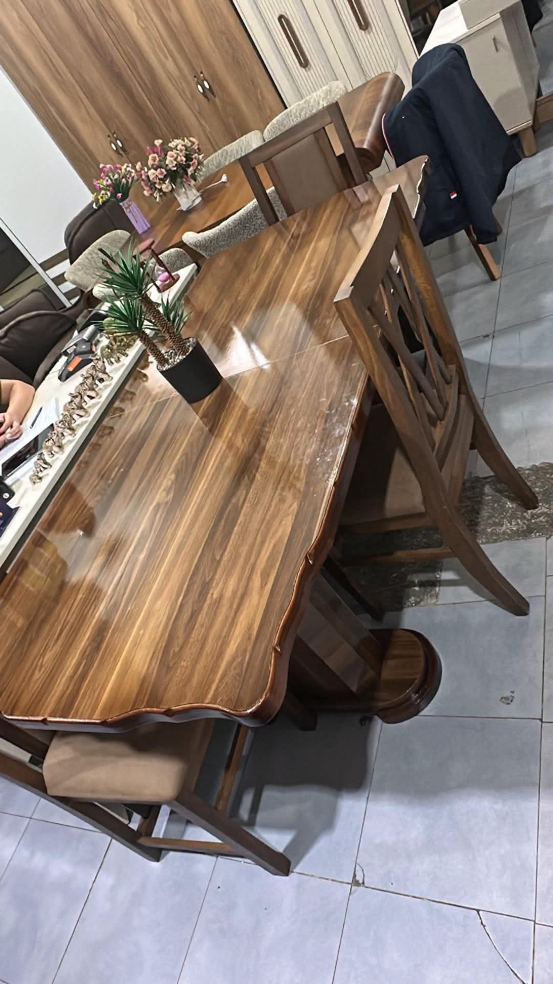 1200 lari stol 6 stulla ilə var