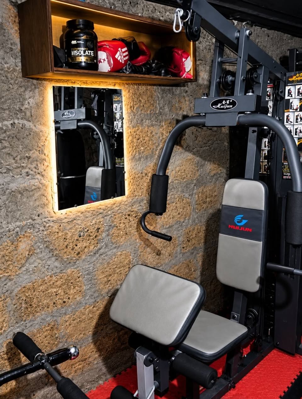 Home multi-gym machine with training plan