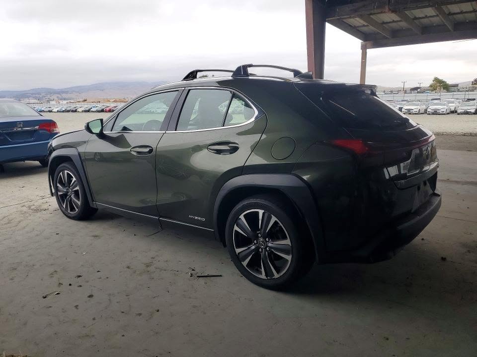Lexus UX — 12,000$