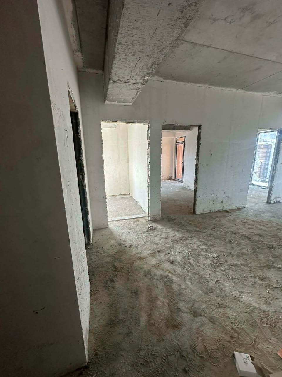 Satılık 4 odalı daire, Tiflis