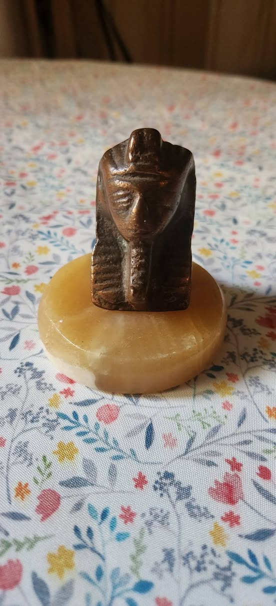 Onyx'in taş kütleli devasa zarfı 150ლ ve