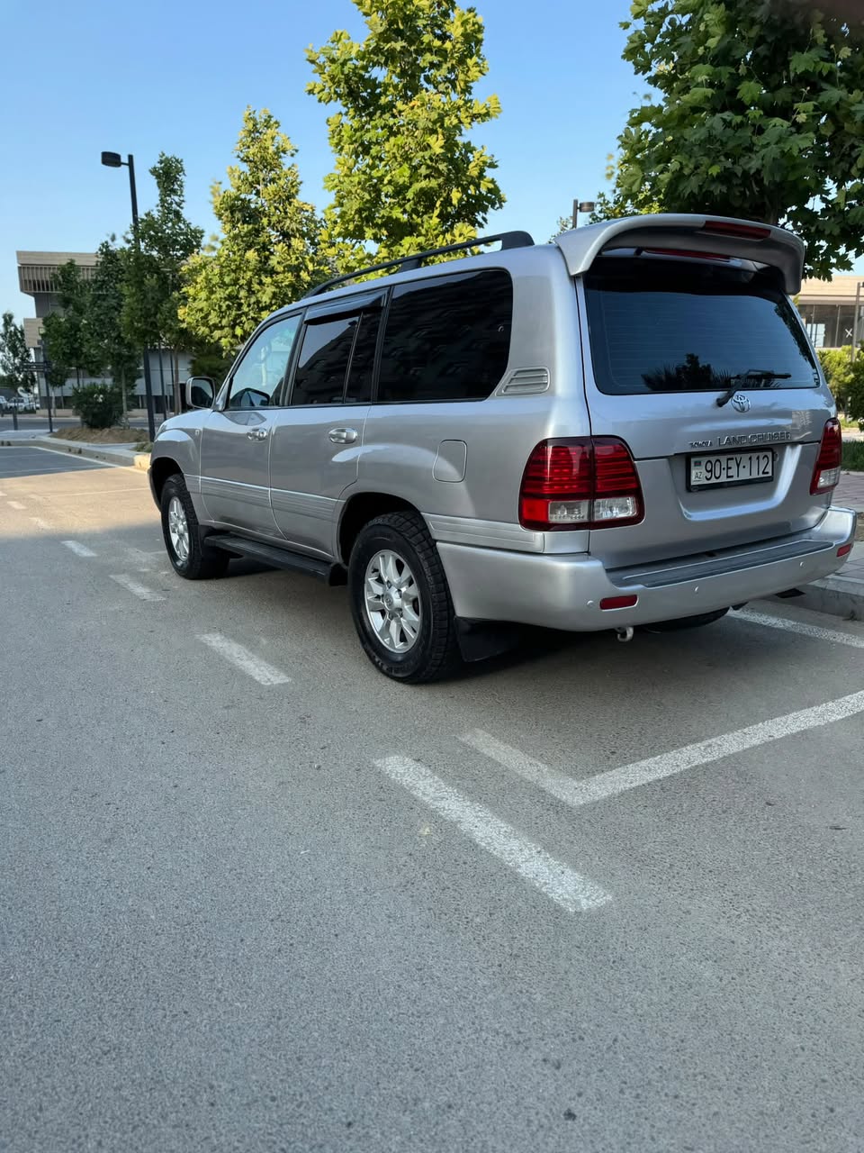 Avtomobil 2001 — 25,700₼