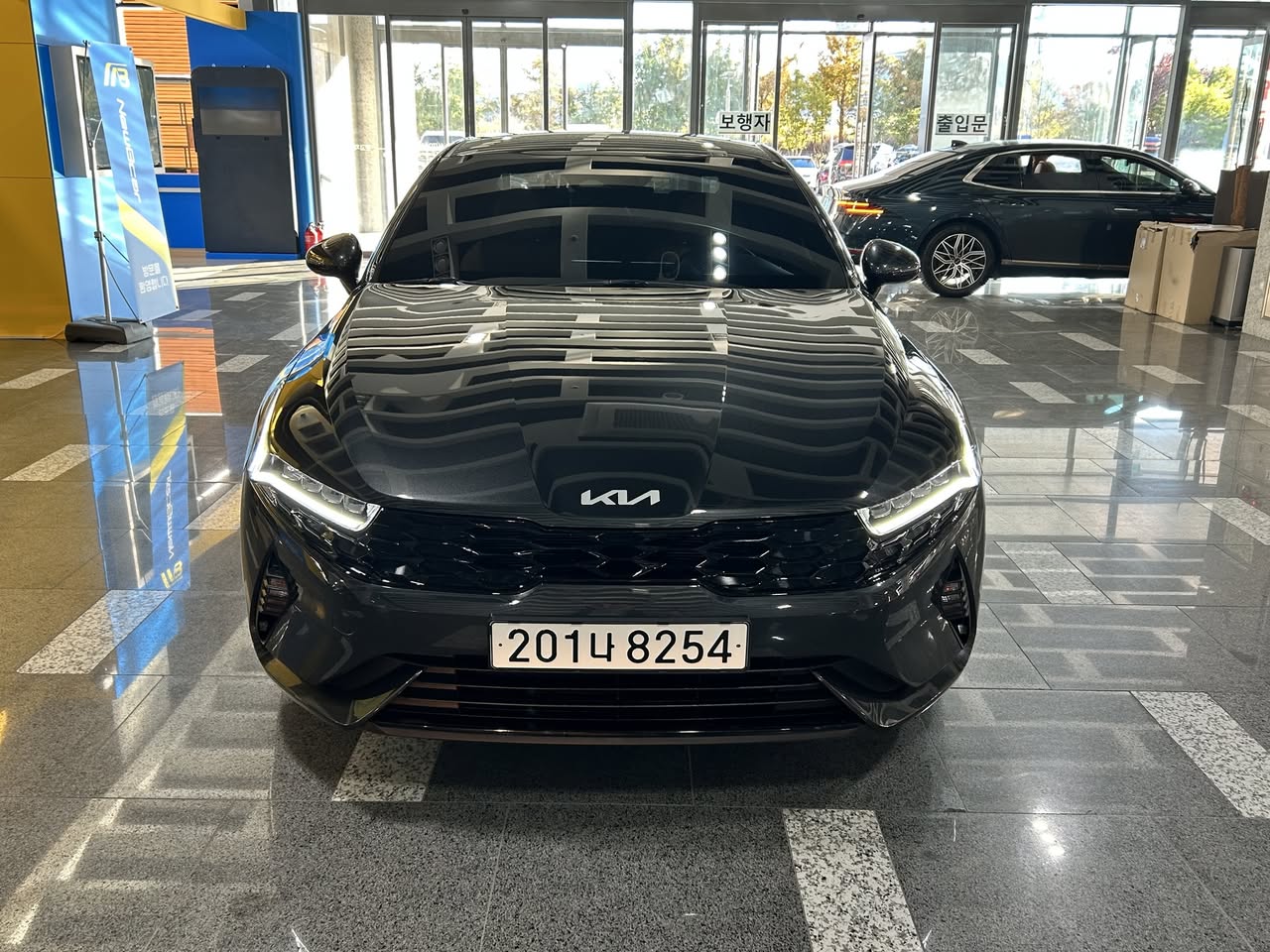 `🌍`**Worldwide Shipping Available** `📲`**WhatsApp: +** **Kia 2023
