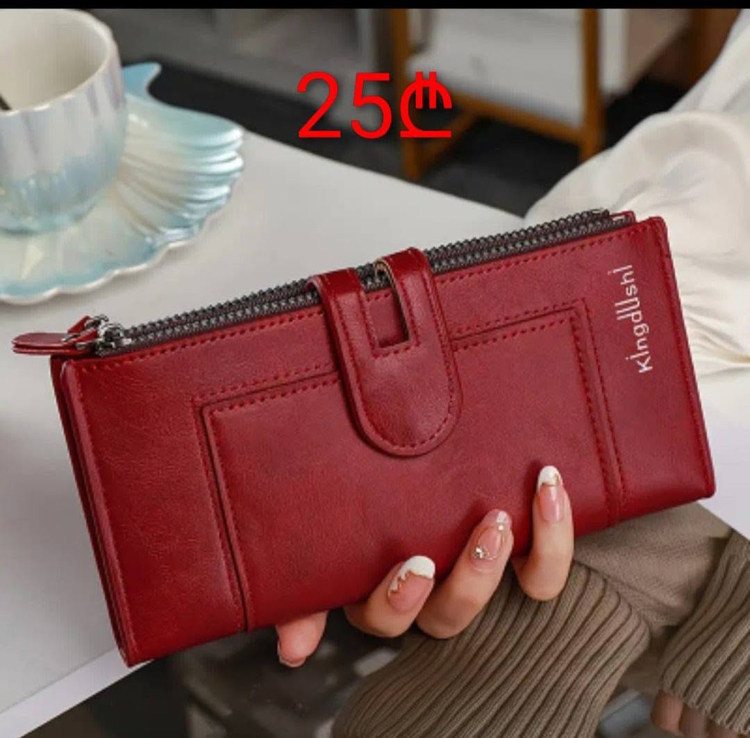 Red women's wallet with double zip