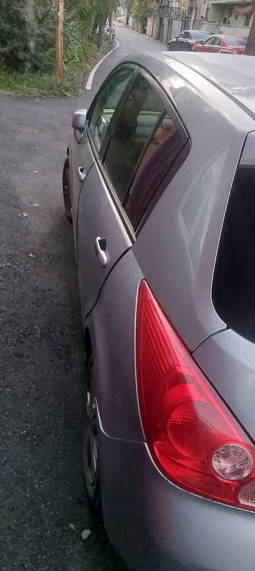 Tiida 2005 — 2,500$