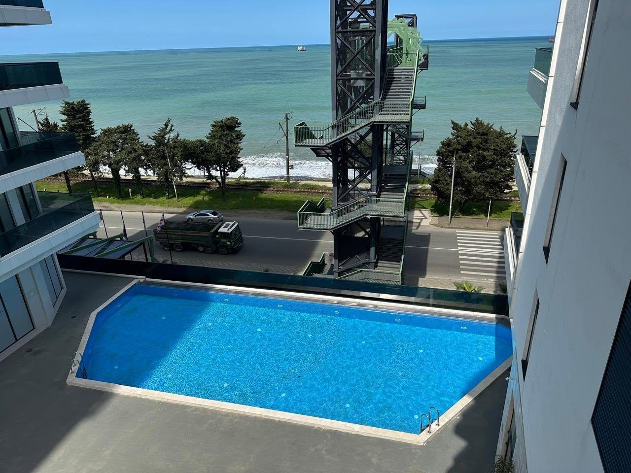 Batumi for rent 2 bedrooms LuxuryBatumi apartment for rent — 1,600$