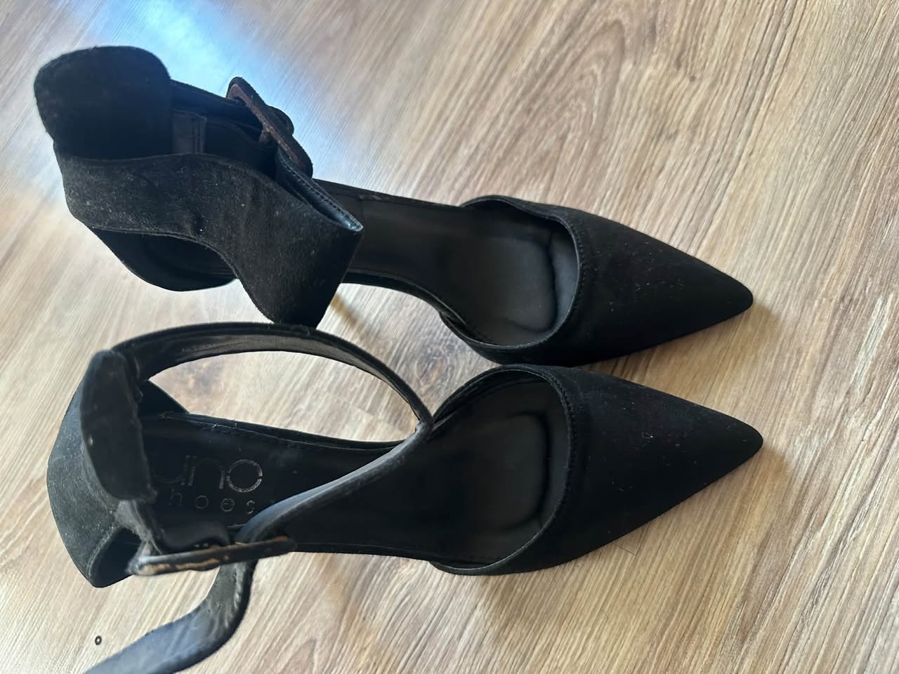 Black velvet shoes, size 37-38
