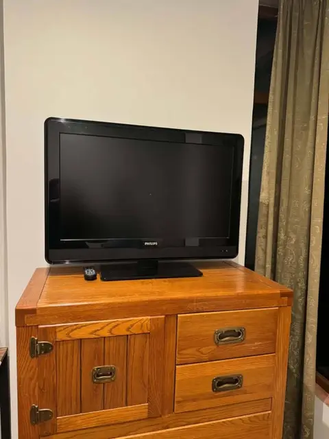 Продаются телевизоры в количестве 20шт, цена — 150₾