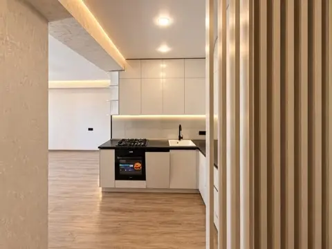 Satılır mənzil, Tbilisi — $215,000