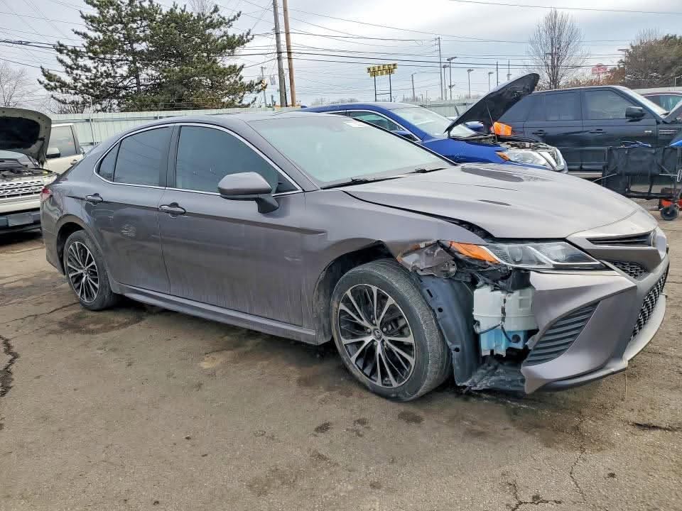 2018 Toyota Kemri for $12,000.